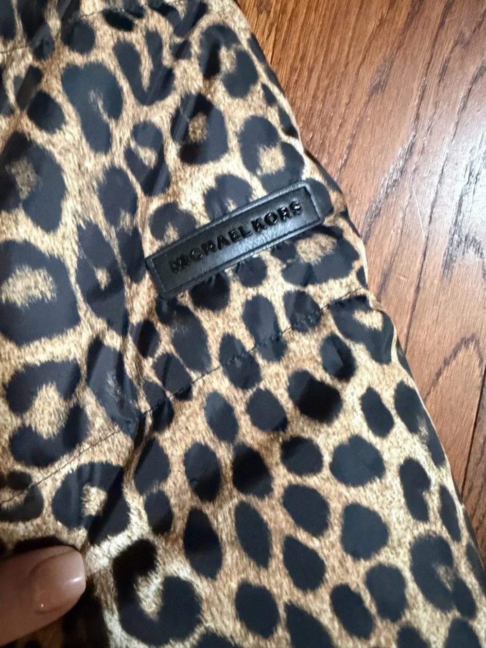 MICHAEL Michael Kors
Reversible Leopard & Logo-Print Down Jacket - Picture 6 of 12